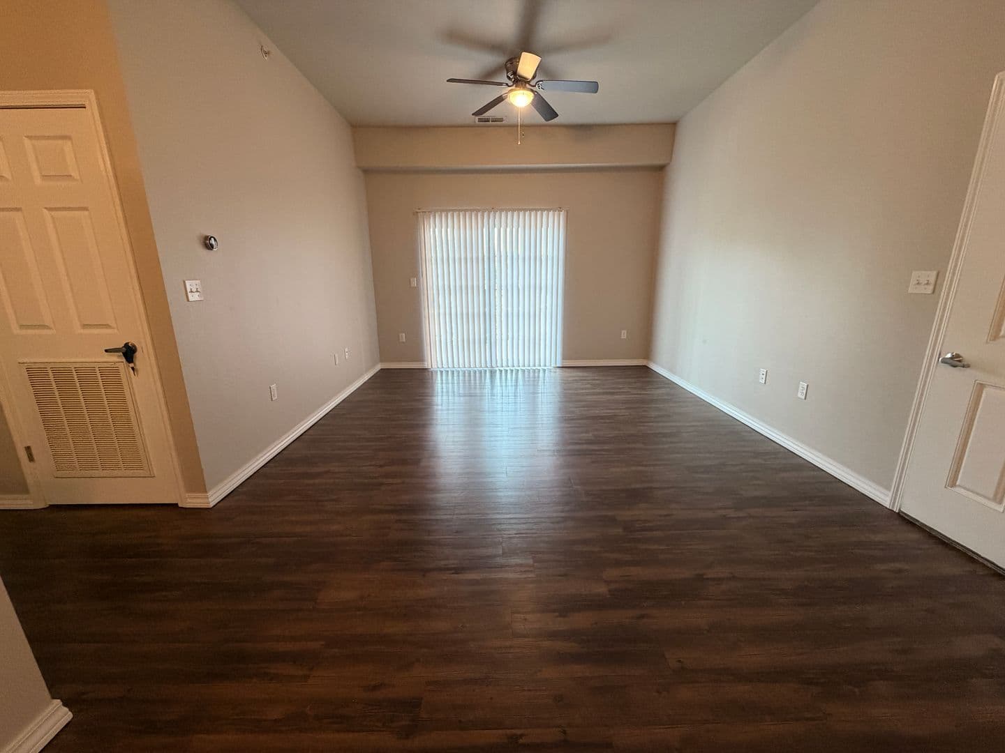 Springfield Apartment: 2013 E. Cherry St.