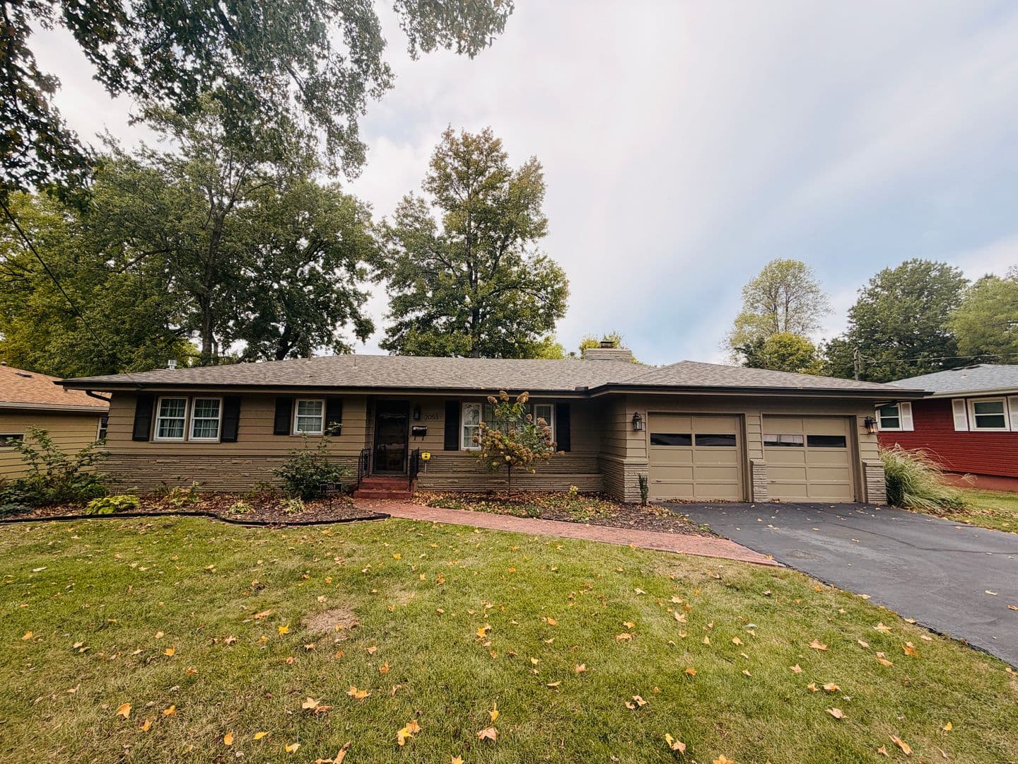 Springfield House: 2053 S. Kimbrough Ave