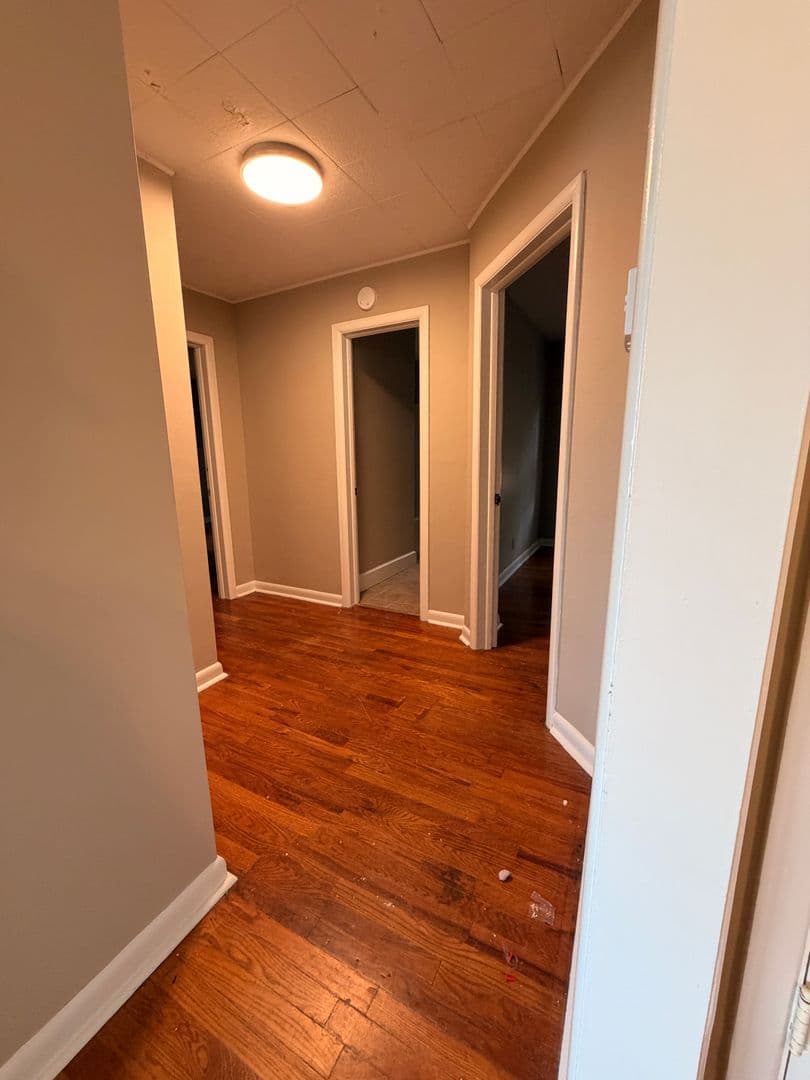 Springfield House: 1317 S Kentwood Ave