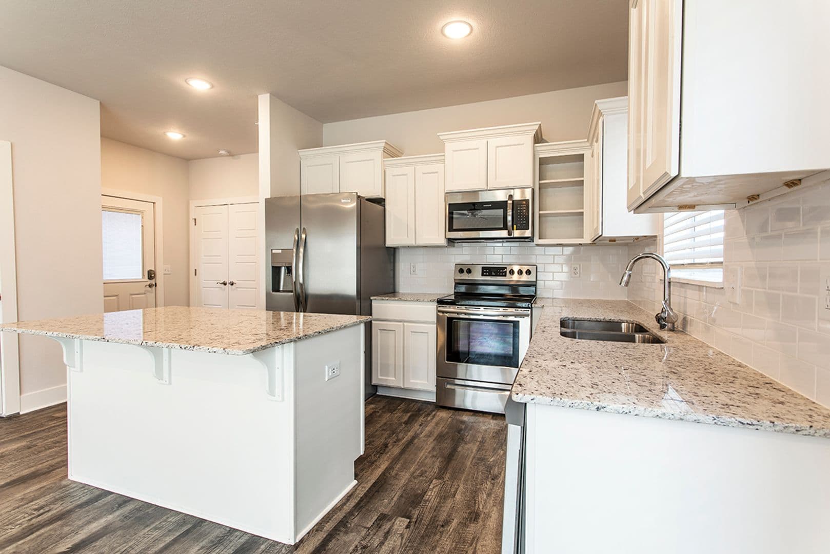 Springfield Apartment: 540 S. Kickapoo