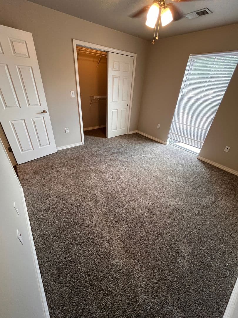 Springfield Apartment: 2013 E. Cherry St.