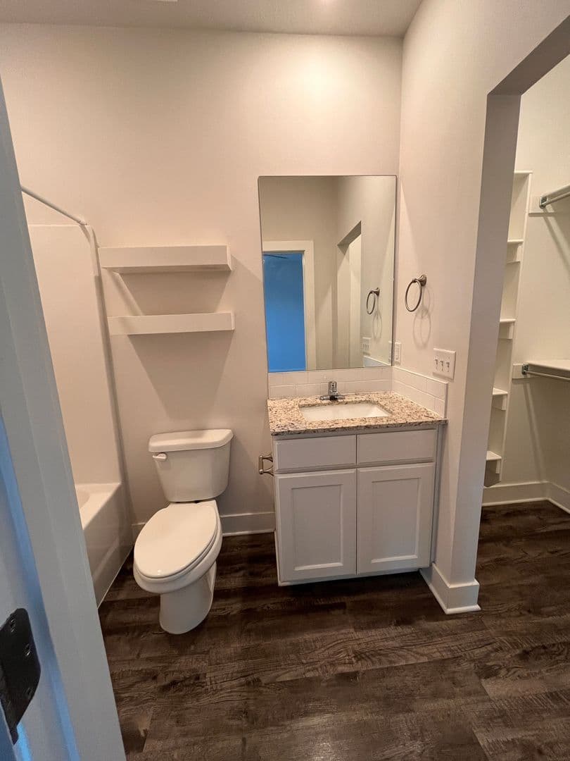 Springfield Apartment: 540 S. Kickapoo