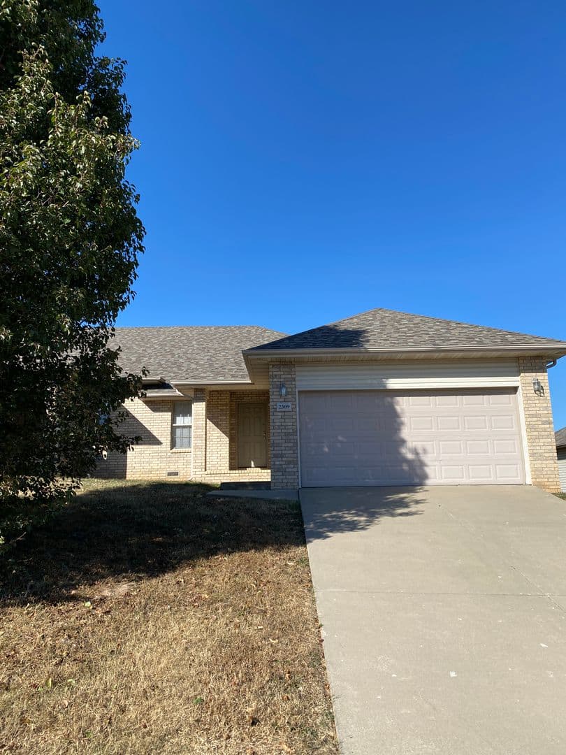 Ozark Apartment: 2309-2311 W. Parkview