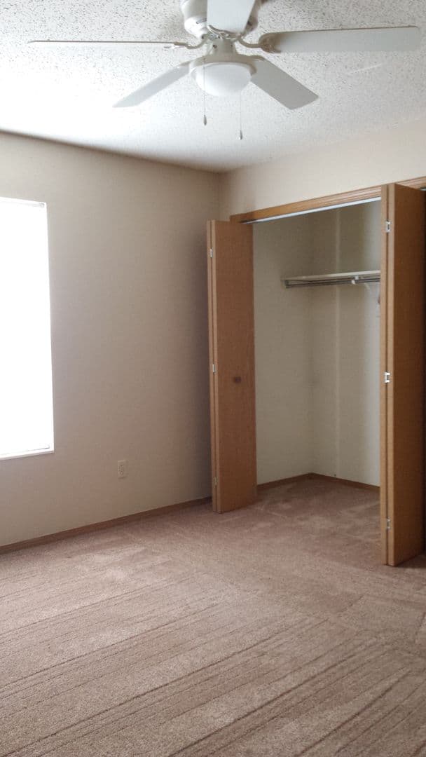 Nixa Apartment: 1016 N Pheasant Run