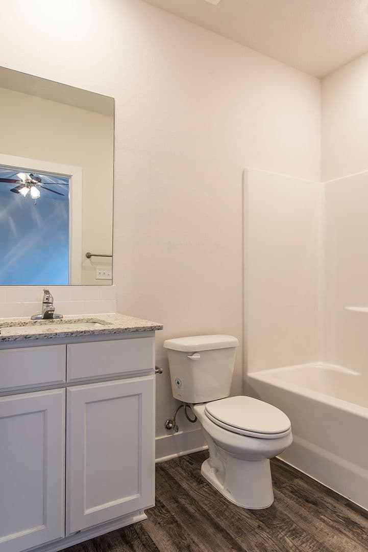 Springfield Apartment: 540 S. Kickapoo