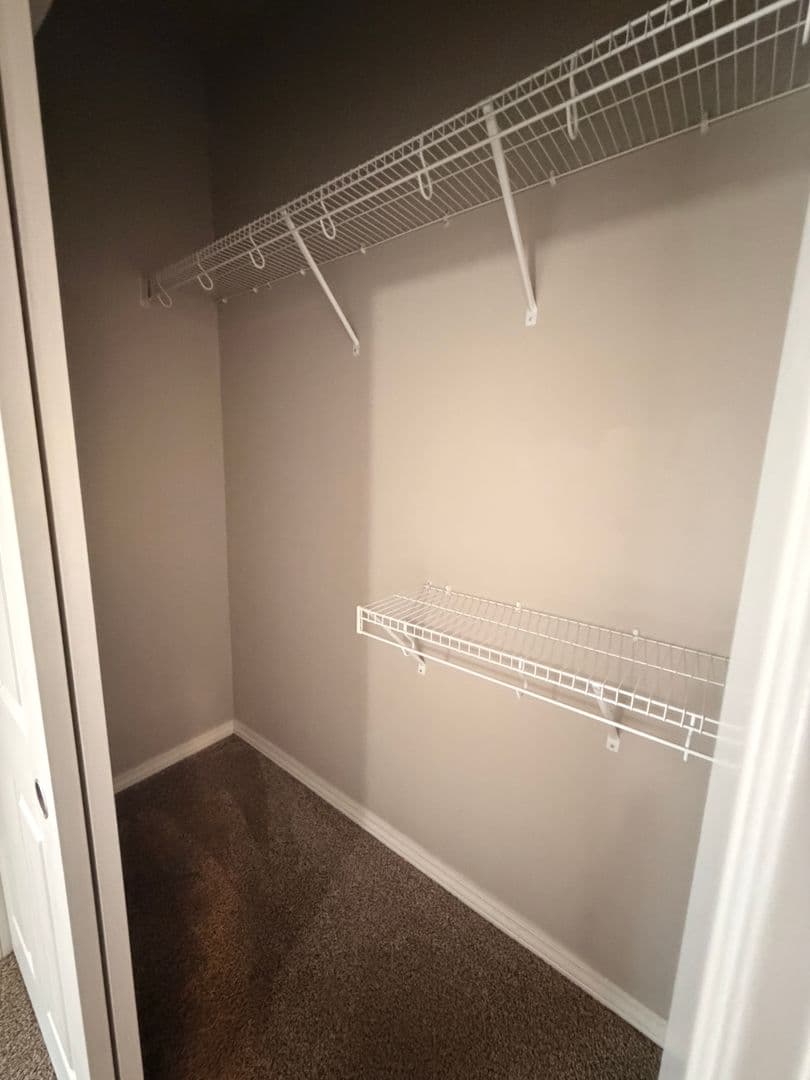 Springfield Apartment: 2013 E. Cherry St.