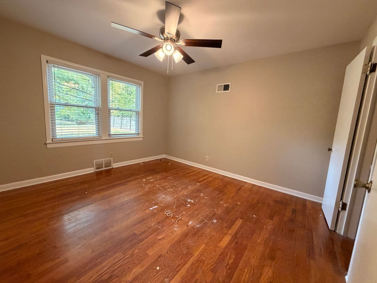 Springfield House: 1317 S Kentwood Ave