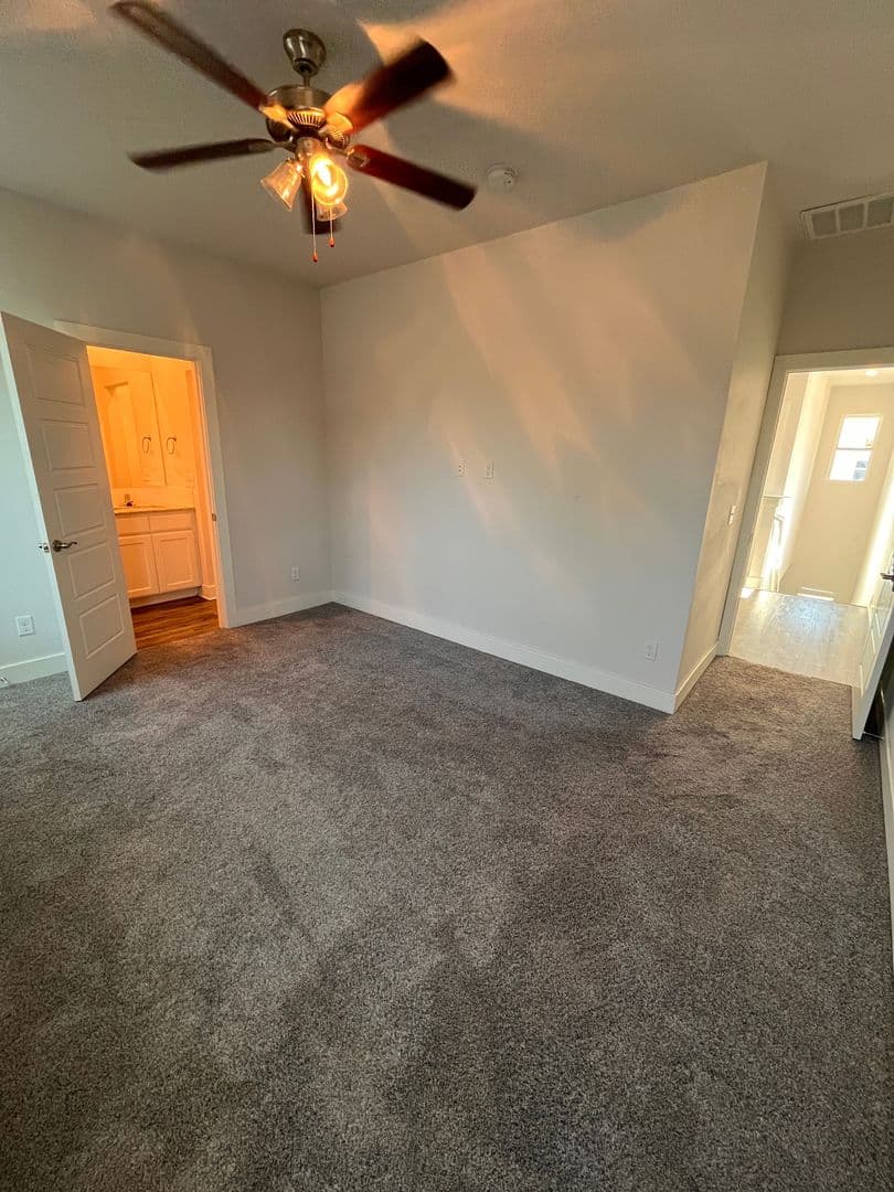 Springfield Apartment: 540 S. Kickapoo