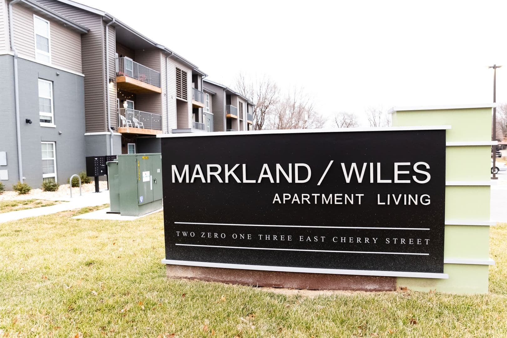 Springfield Apartment: 2013 E. Cherry St.