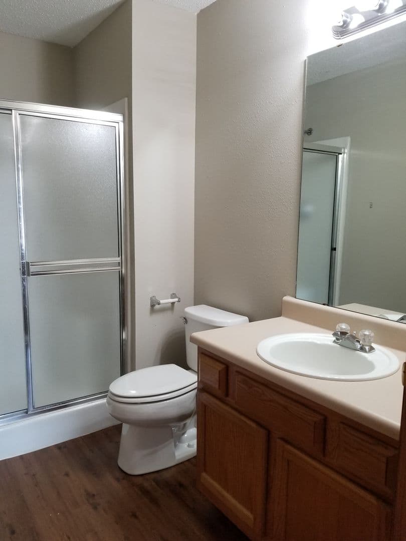 Nixa Apartment: 1016 N Pheasant Run