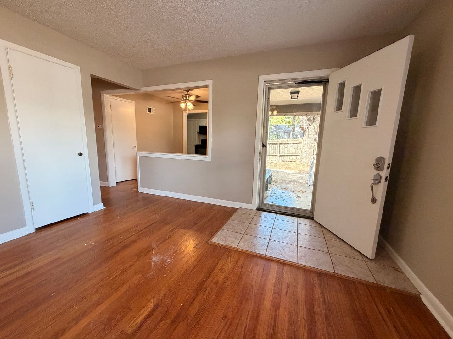 Springfield House: 1317 S Kentwood Ave