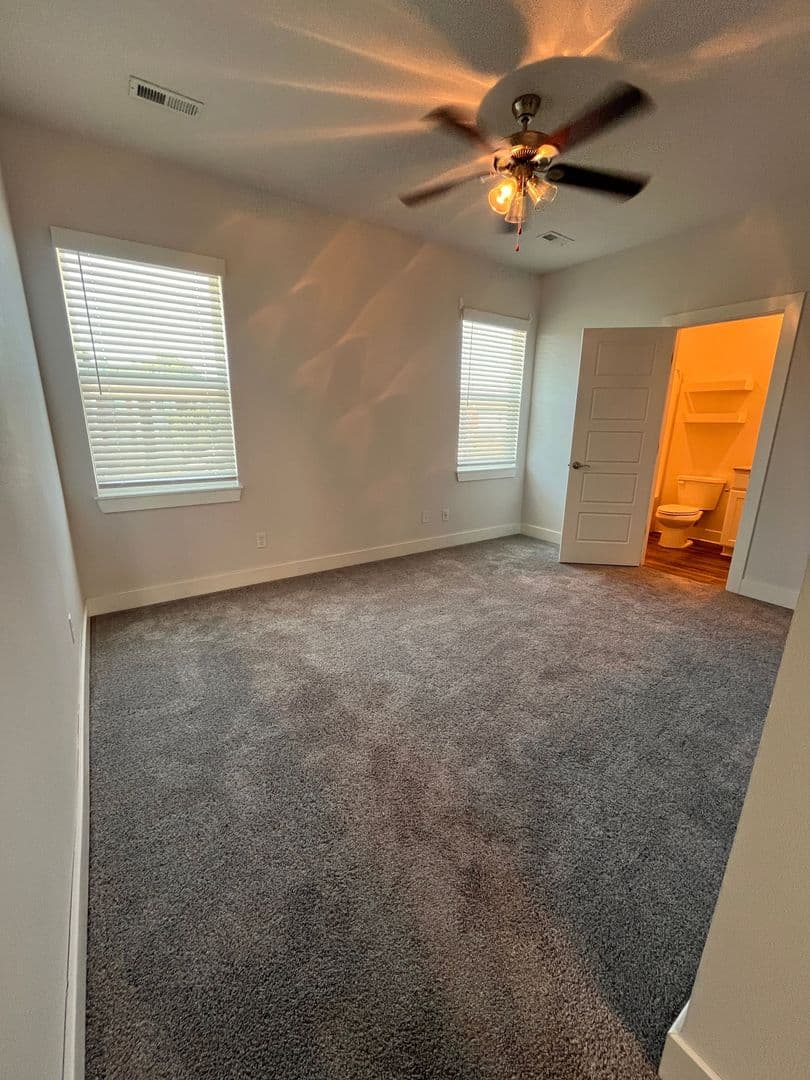 Springfield Apartment: 540 S. Kickapoo