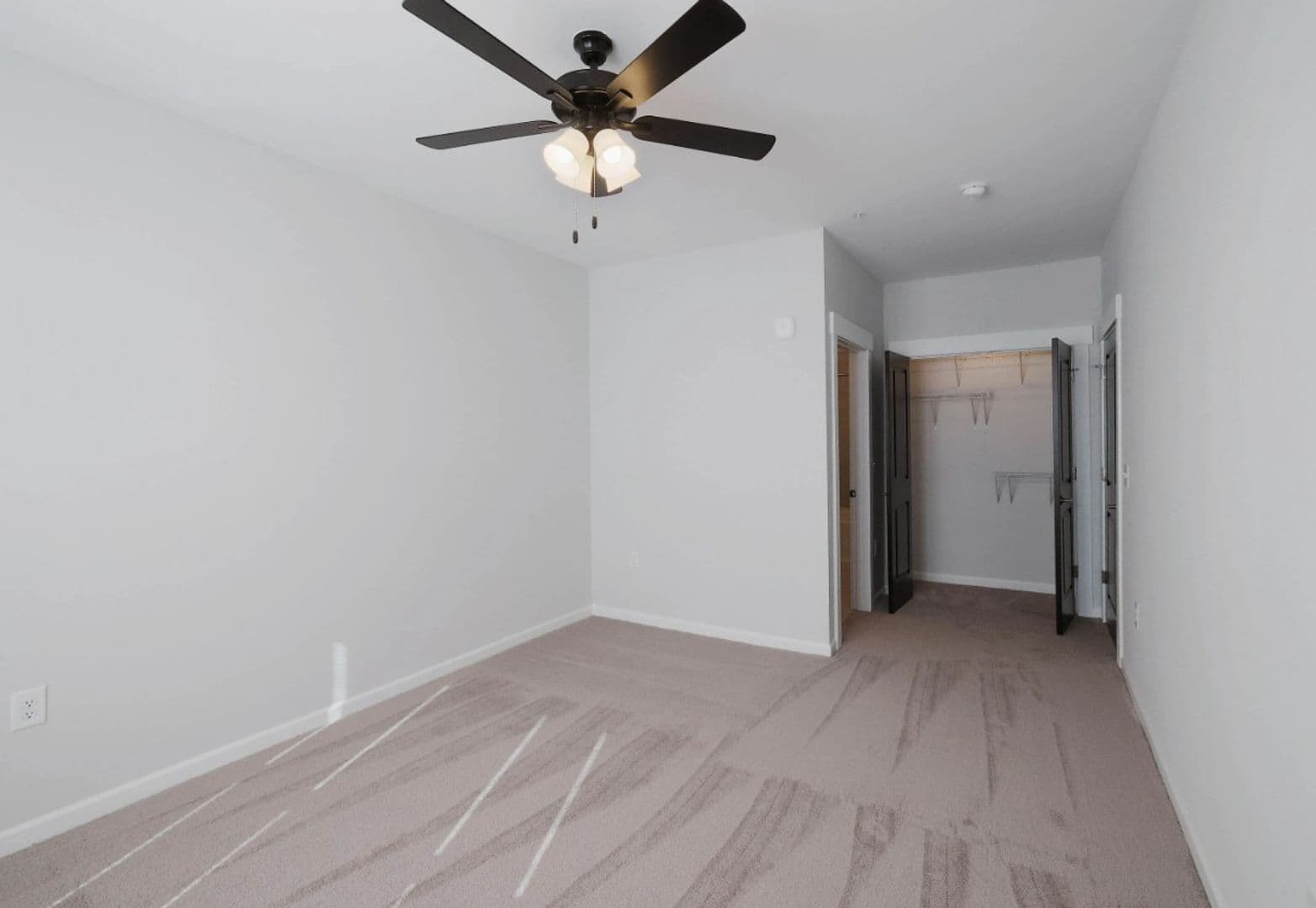 Jamestown Apartment: 4750 Piedmont Parkway