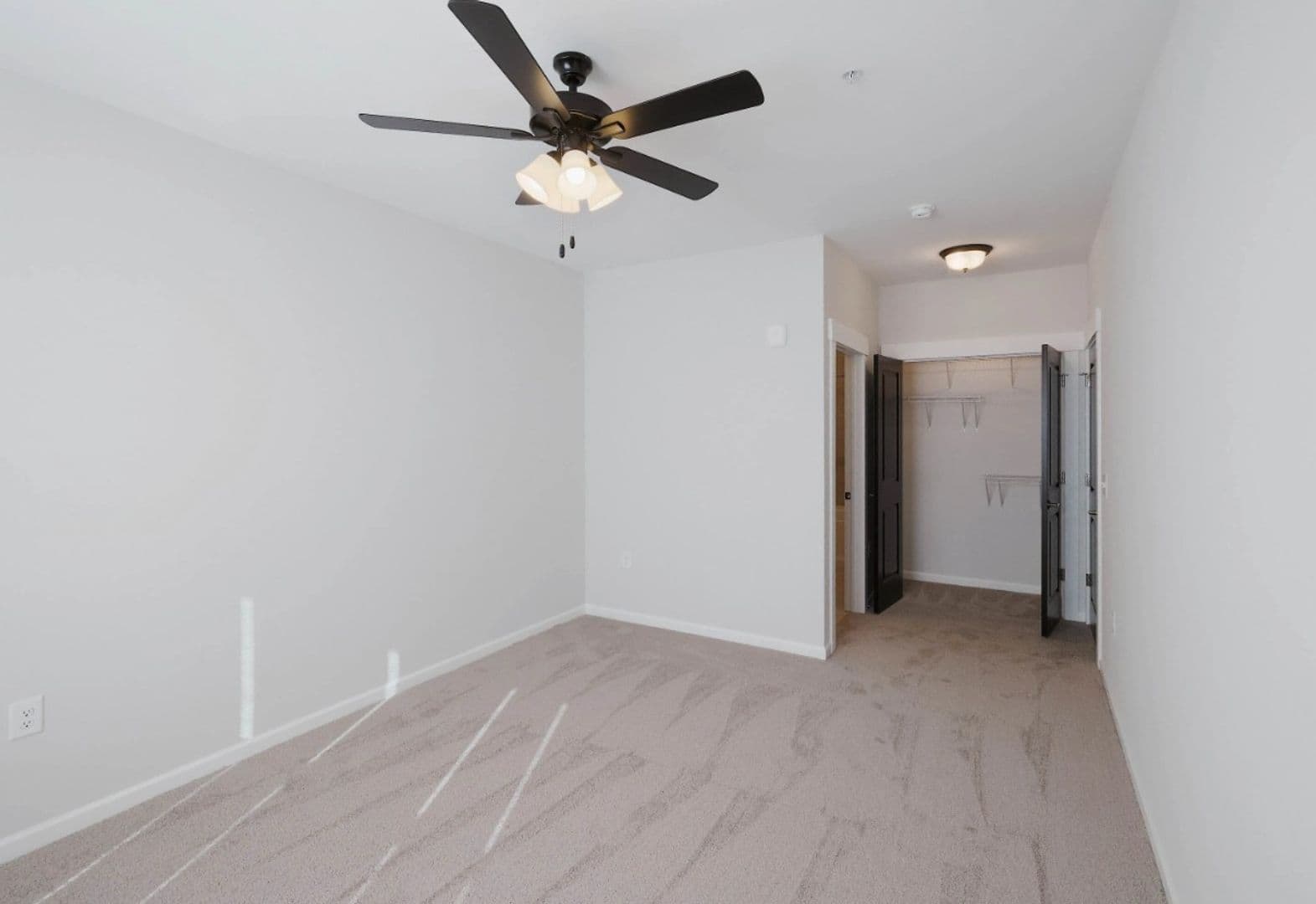 Jamestown Apartment: 4750 Piedmont Parkway