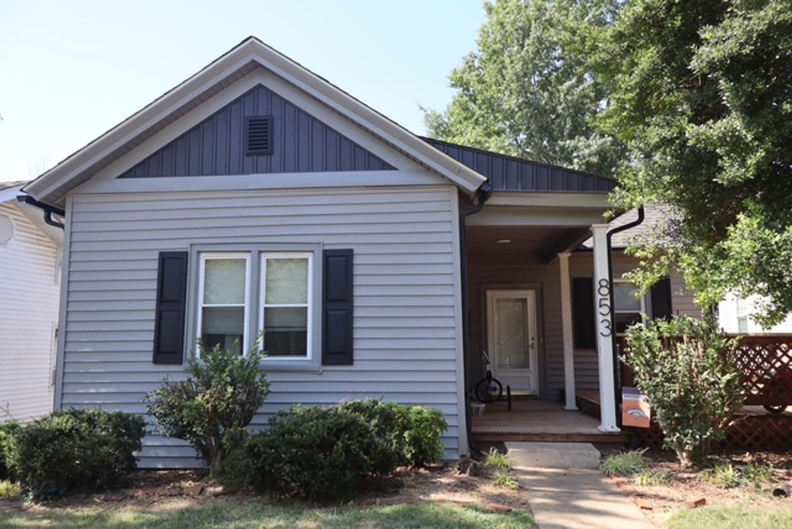 Bowling Green Apartment: 853 E 11th St