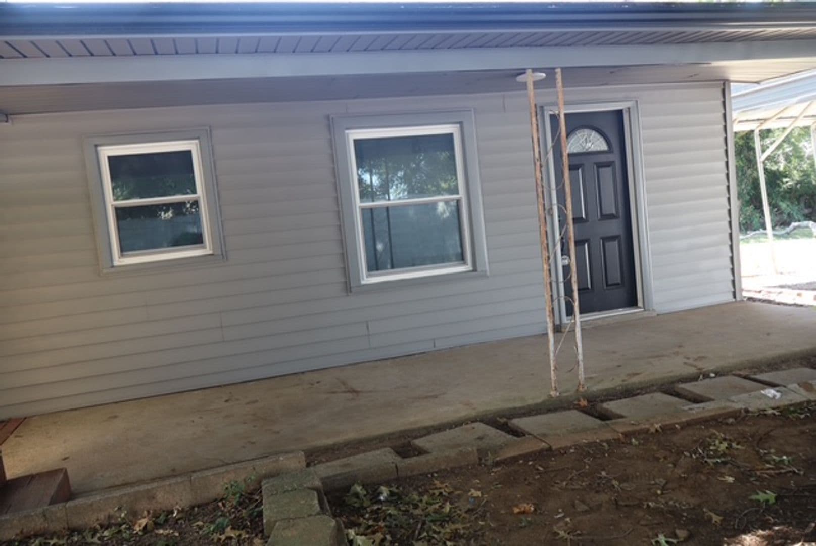 Bowling Green Apartment: 853 E 11th St