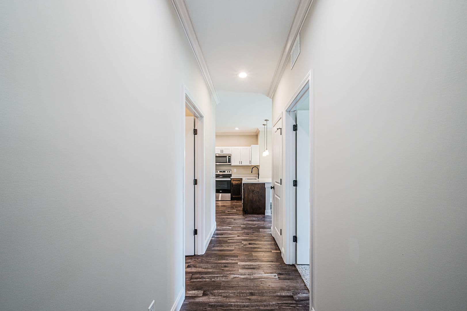 Franklin Apartment: 813 W. Madison St
