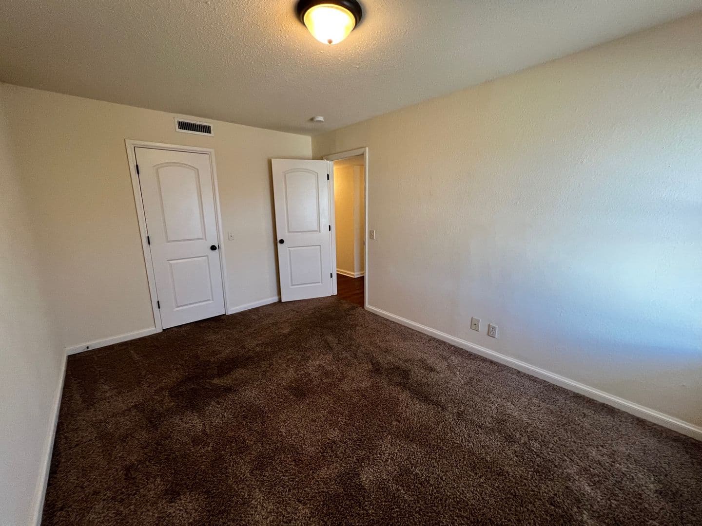 El Reno Apartment: 801 N. Willie Miner Ave.