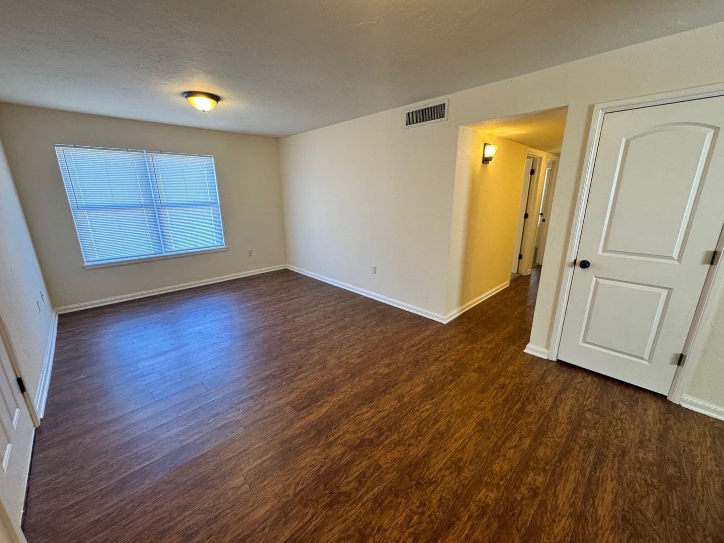 El Reno Apartment: 801 N. Willie Miner Ave.