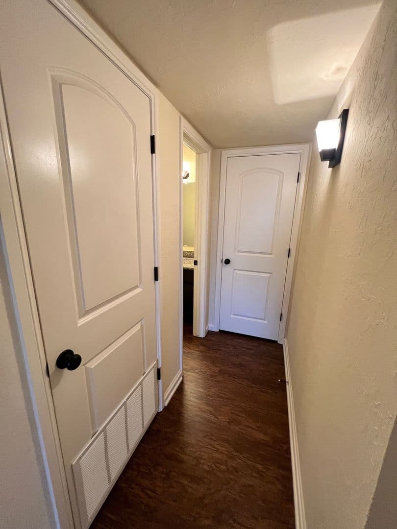 El Reno Apartment: 801 N. Willie Miner Ave.