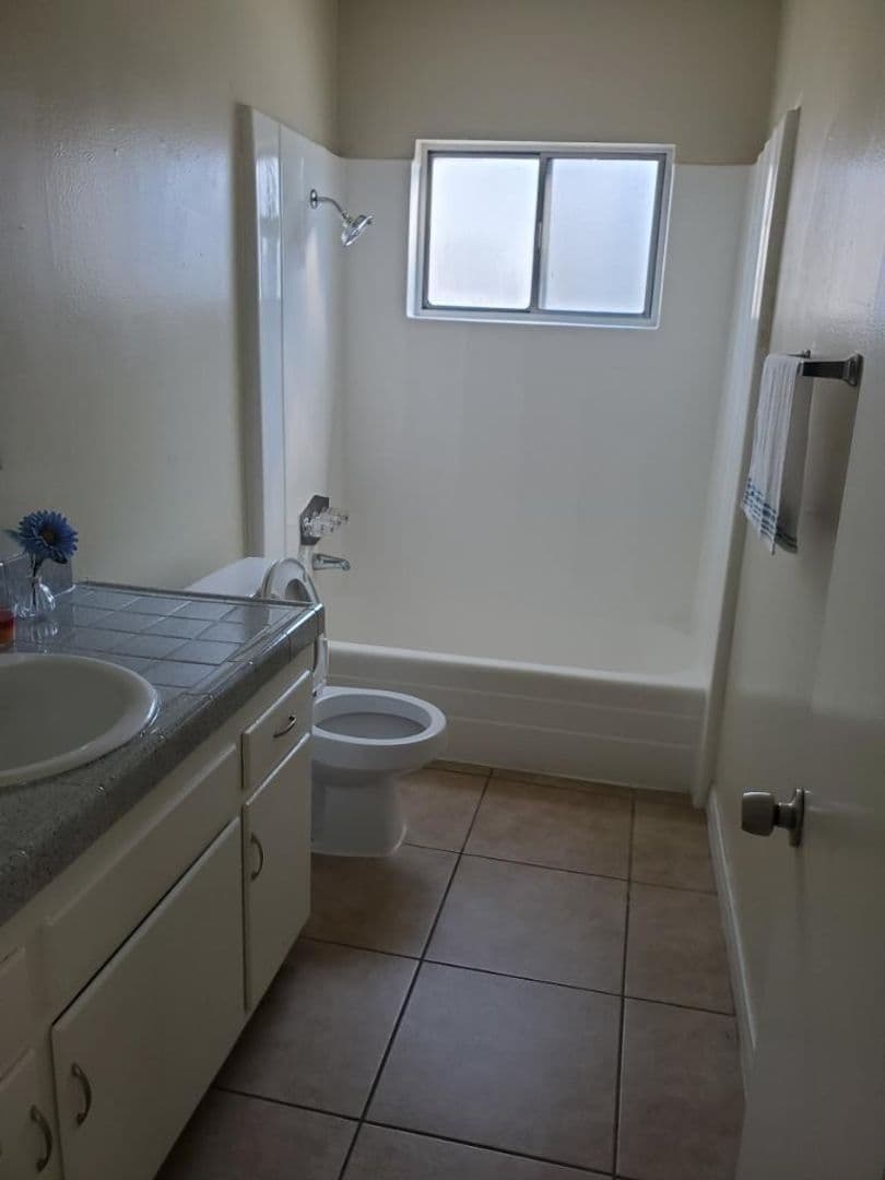 Corona Apartment: 508 S. Victoria Ave.