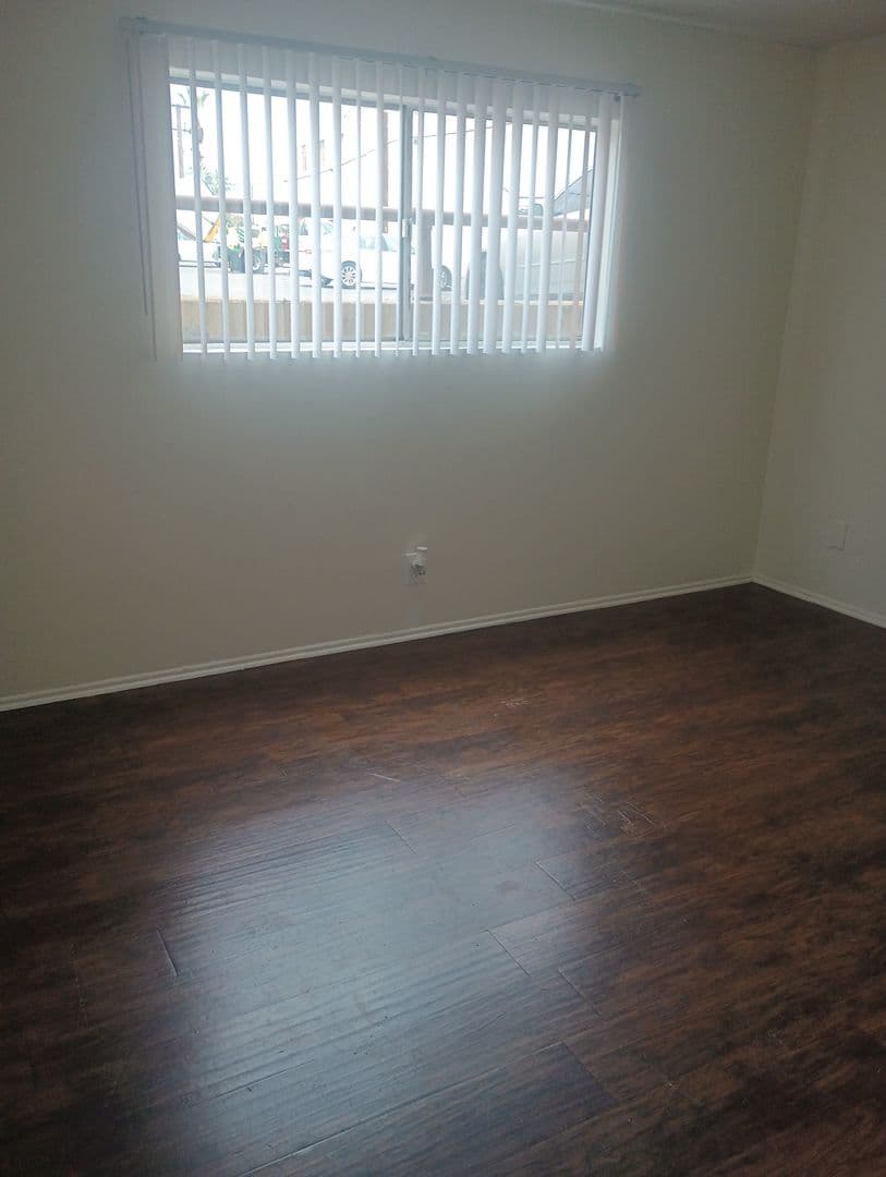 Corona Apartment: 508 S. Victoria Ave.