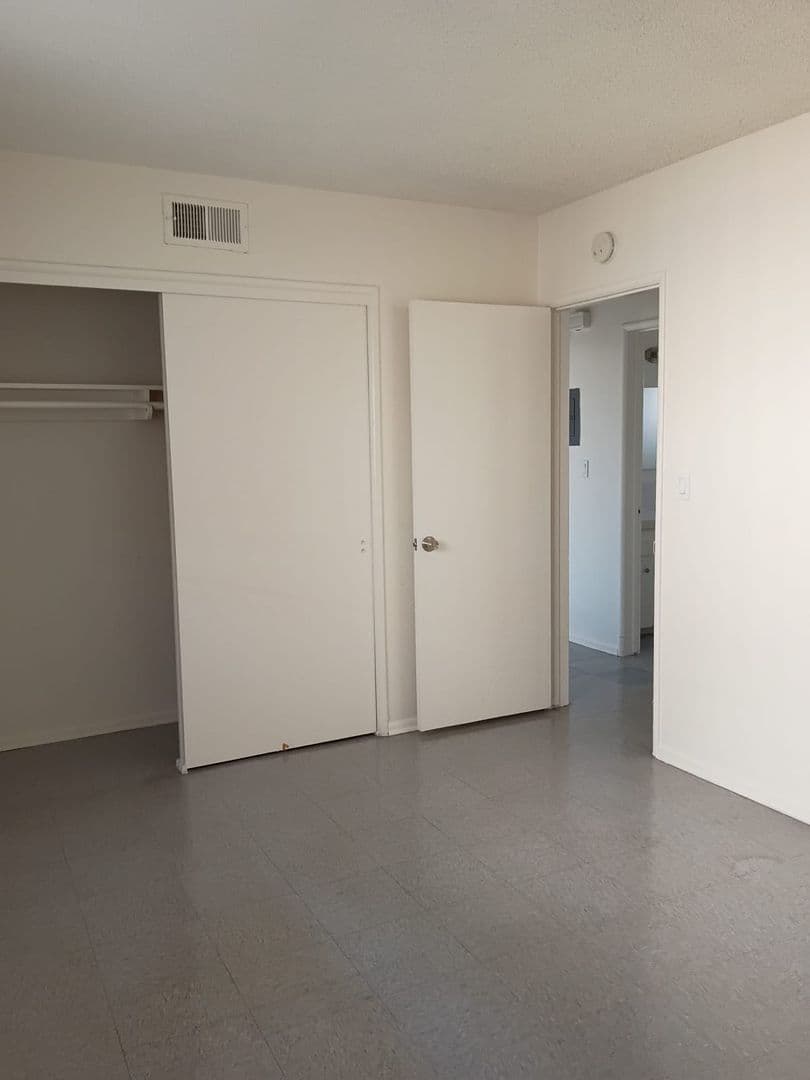 Fontana Apartment: 8190 Wheeler Ave.
