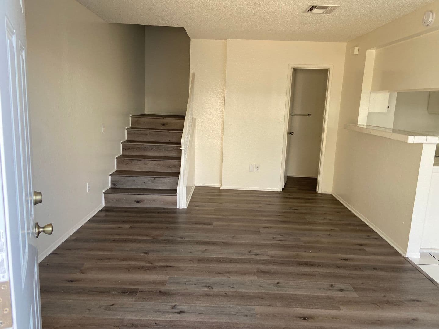 Fontana Apartment: 17015-17016 Ivy Ave