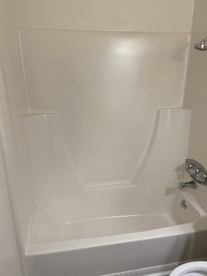 Fontana Apartment: 17015-17016 Ivy Ave