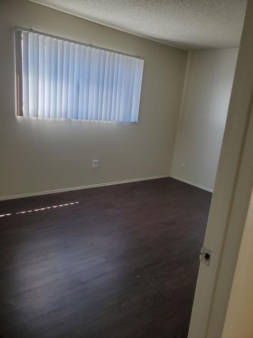 Corona Apartment: 508 S. Victoria Ave.