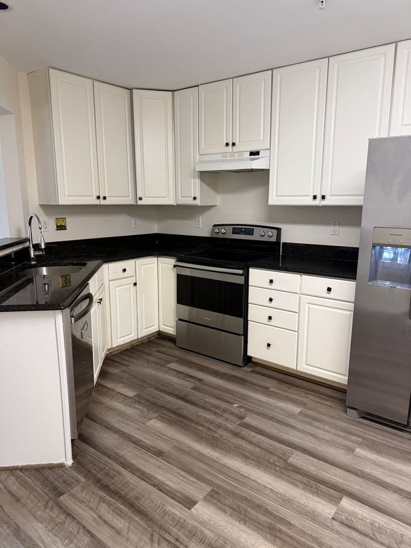 Frederick Townhome: 5704 Duke Ct.
