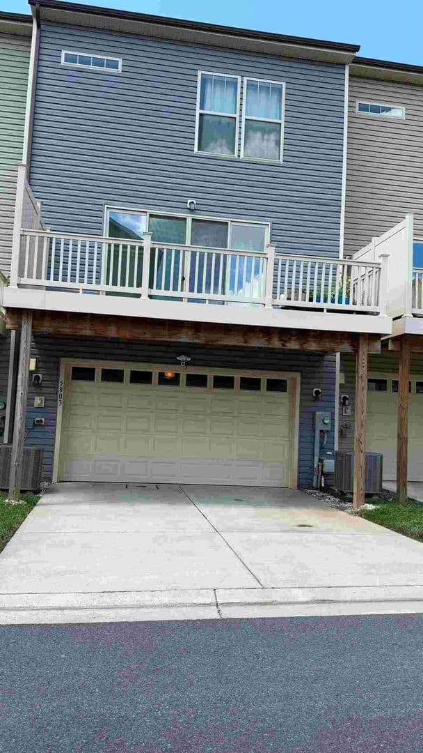 Frederick Townhome: 5803 Garden Walk Drive