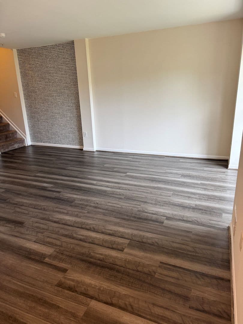 Frederick Townhome: 5704 Duke Ct.