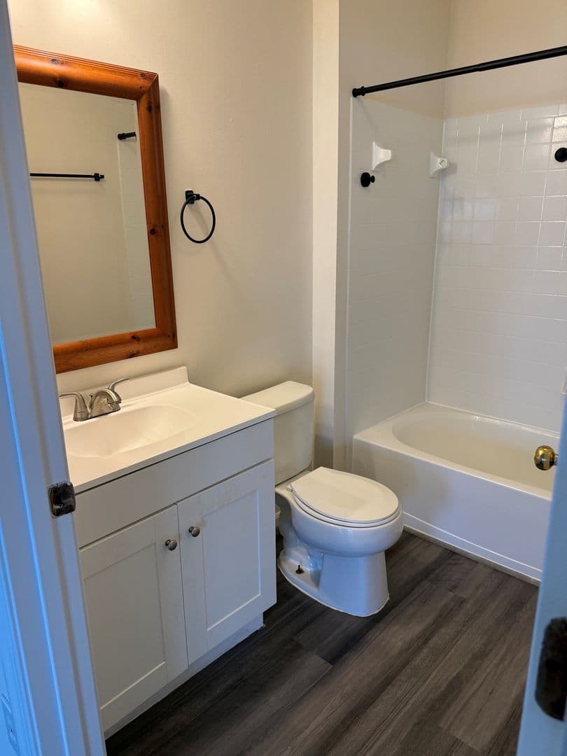 Frederick Townhome: 5704 Duke Ct.