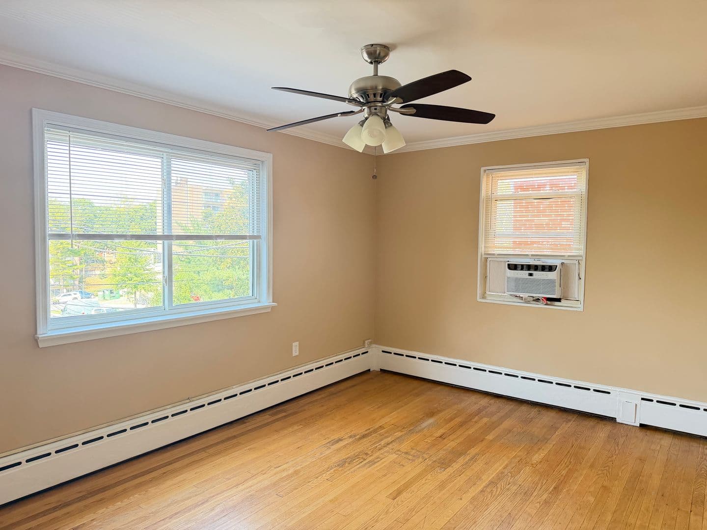 Silver Spring Apartment: 8705 Plymouth St