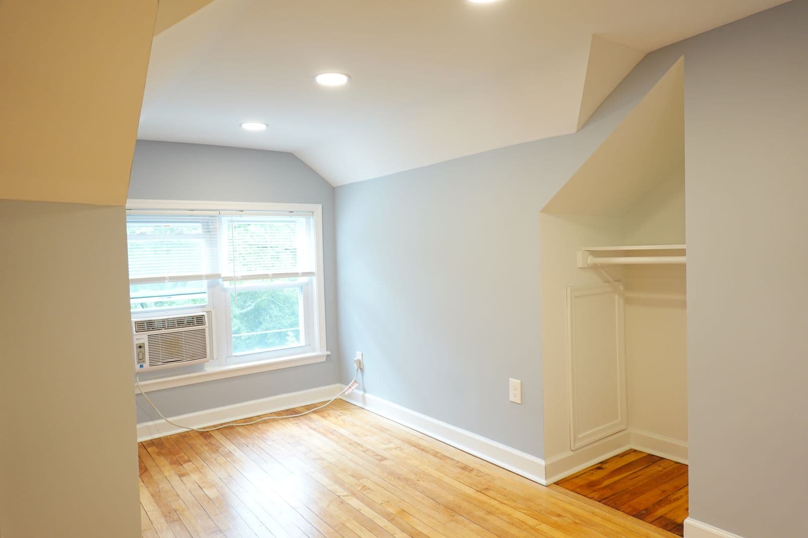 Takoma Park Apartment: 8220 Greenwood Ave