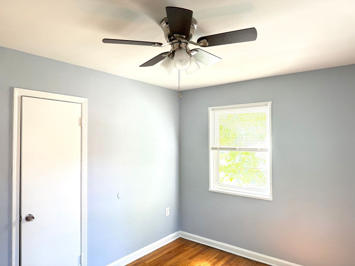 Brentwood Apartment: 4108 40th St.