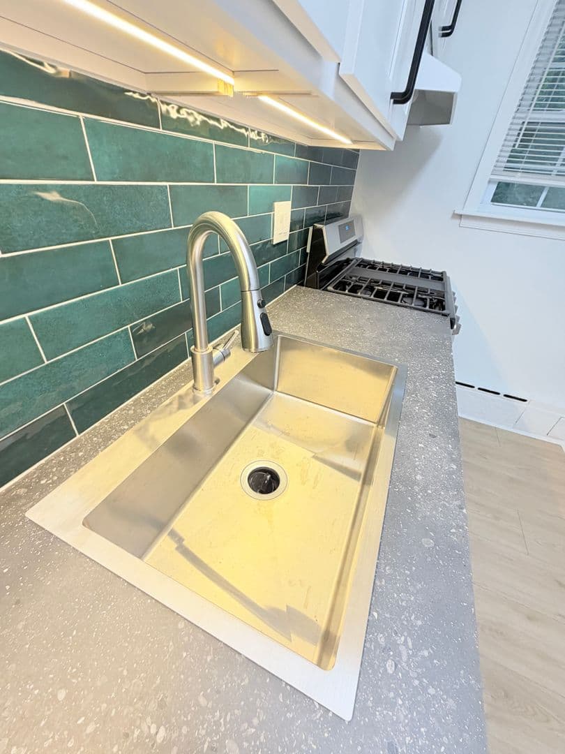Silver Spring Apartment: 8807 Plymouth St