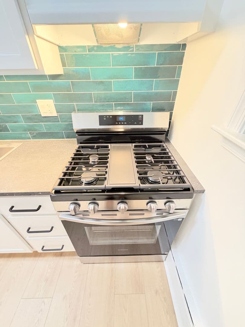 Silver Spring Apartment: 8807 Plymouth St