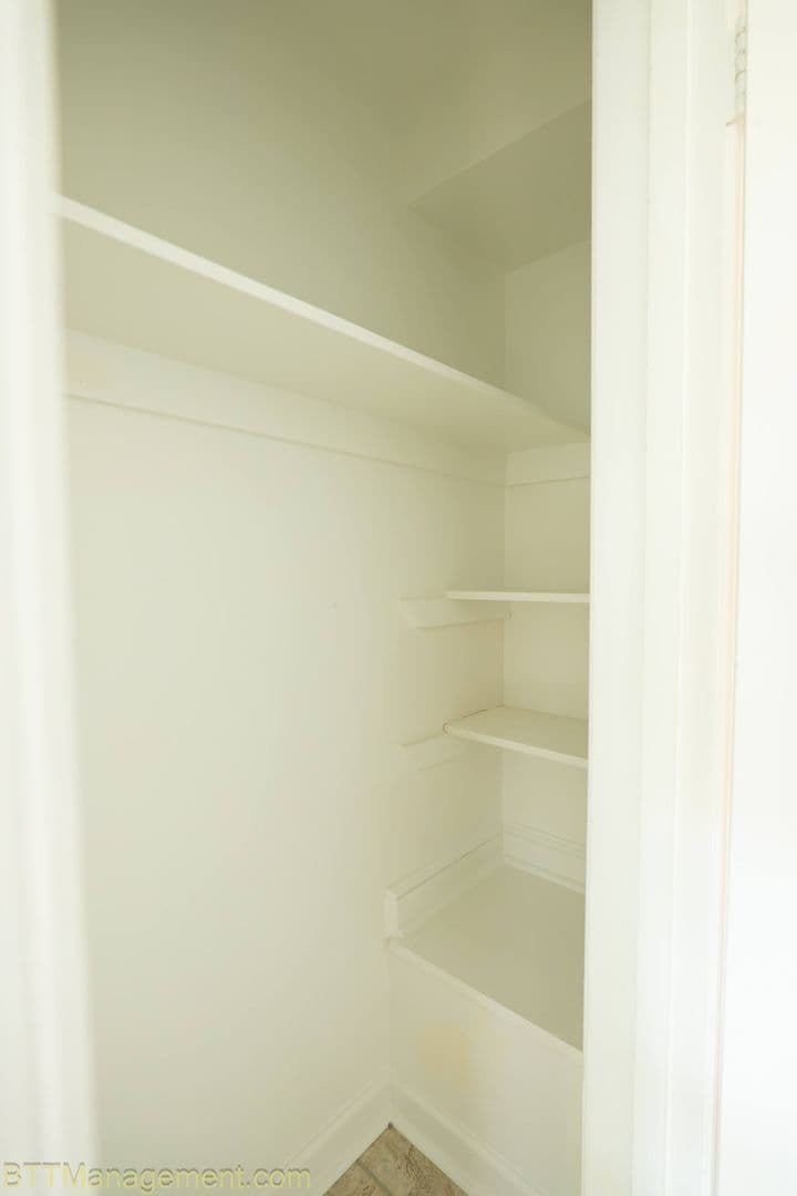 Silver Spring Apartment: 8805 Plymouth St