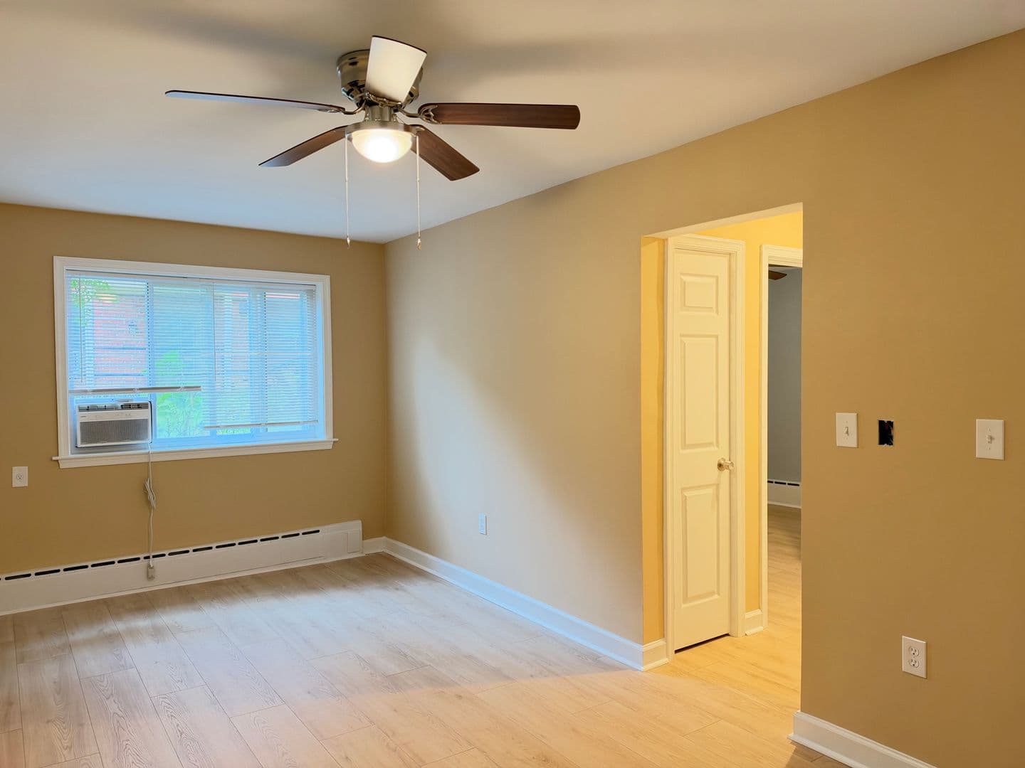 Silver Spring Apartment: 8807 Plymouth St