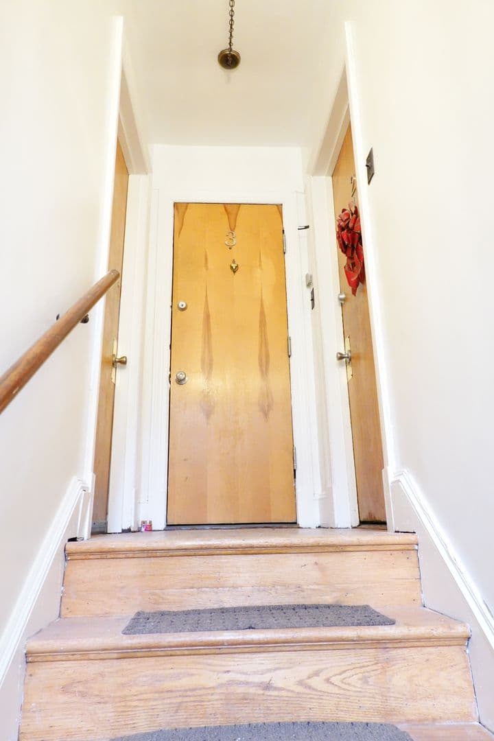Takoma Park Apartment: 8220 Greenwood Ave