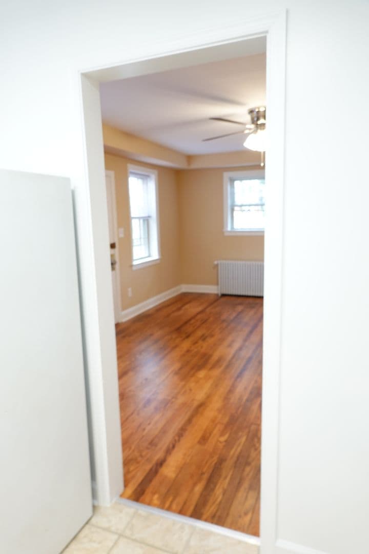 Takoma Park Apartment: 8310 Garland Ave