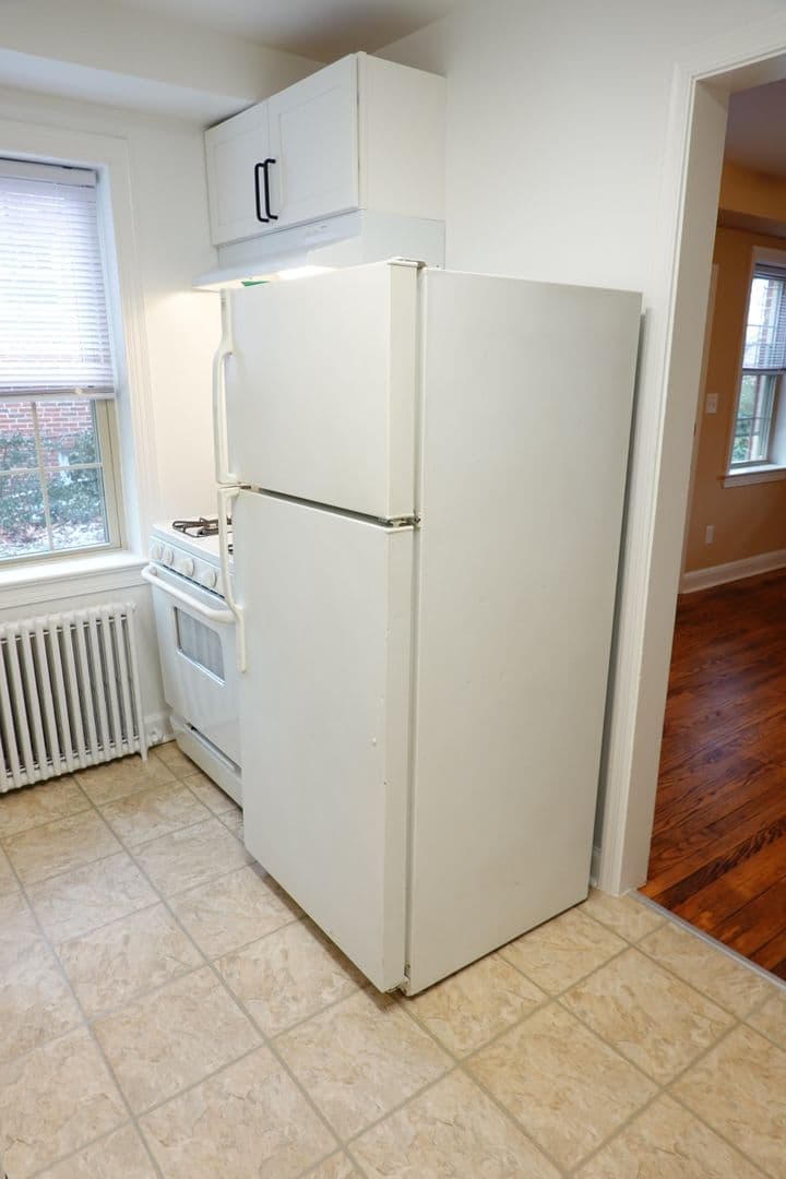 Takoma Park Apartment: 8310 Garland Ave