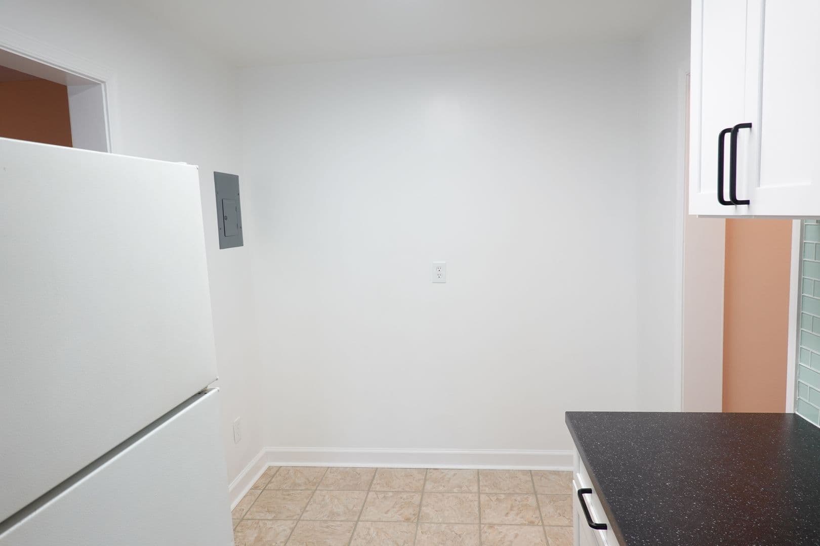 Takoma Park Apartment: 8310 Garland Ave