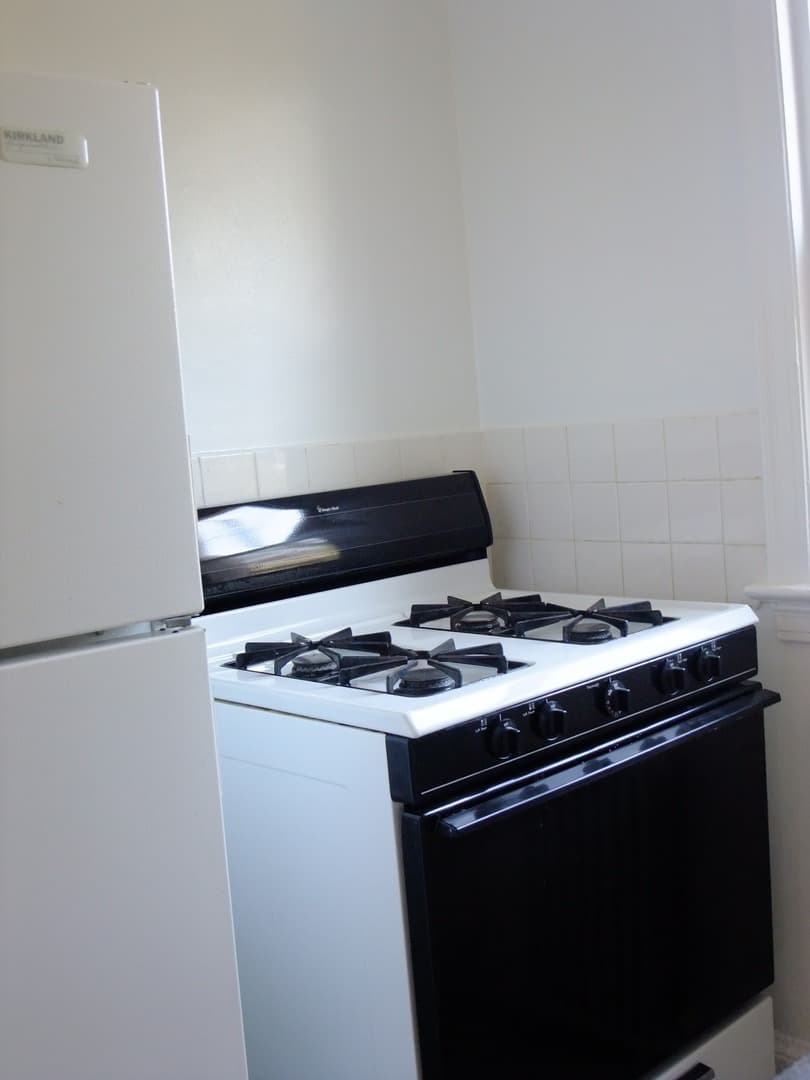 Takoma Park Apartment: 907 Wabash Ave