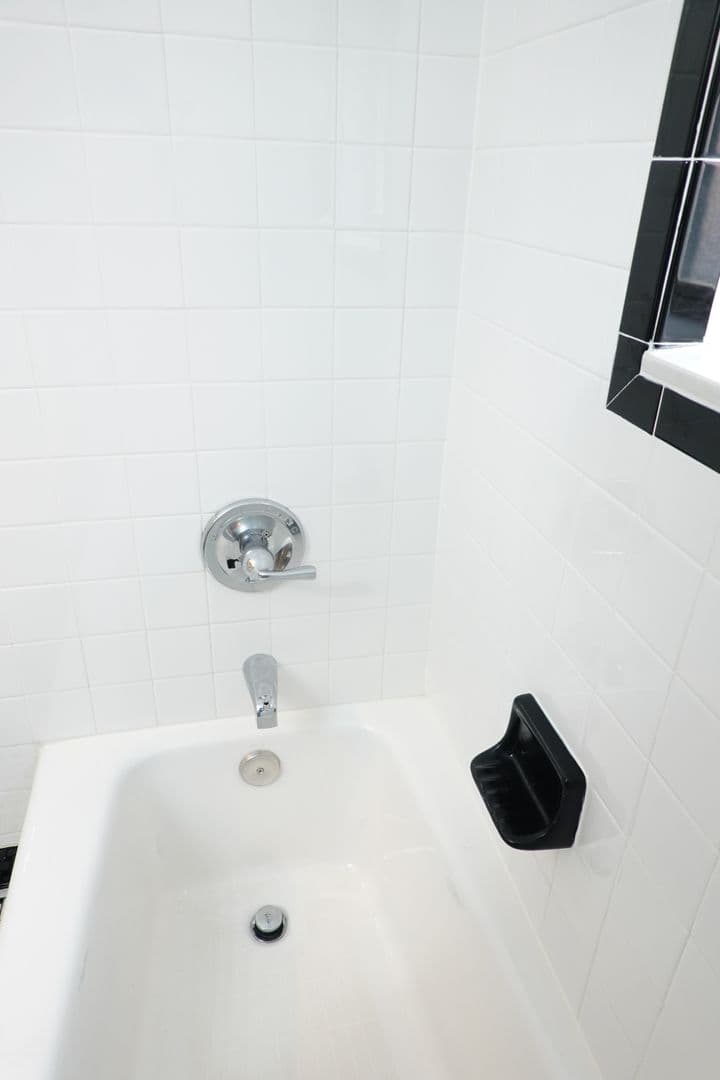 Takoma Park Apartment: 8310 Garland Ave
