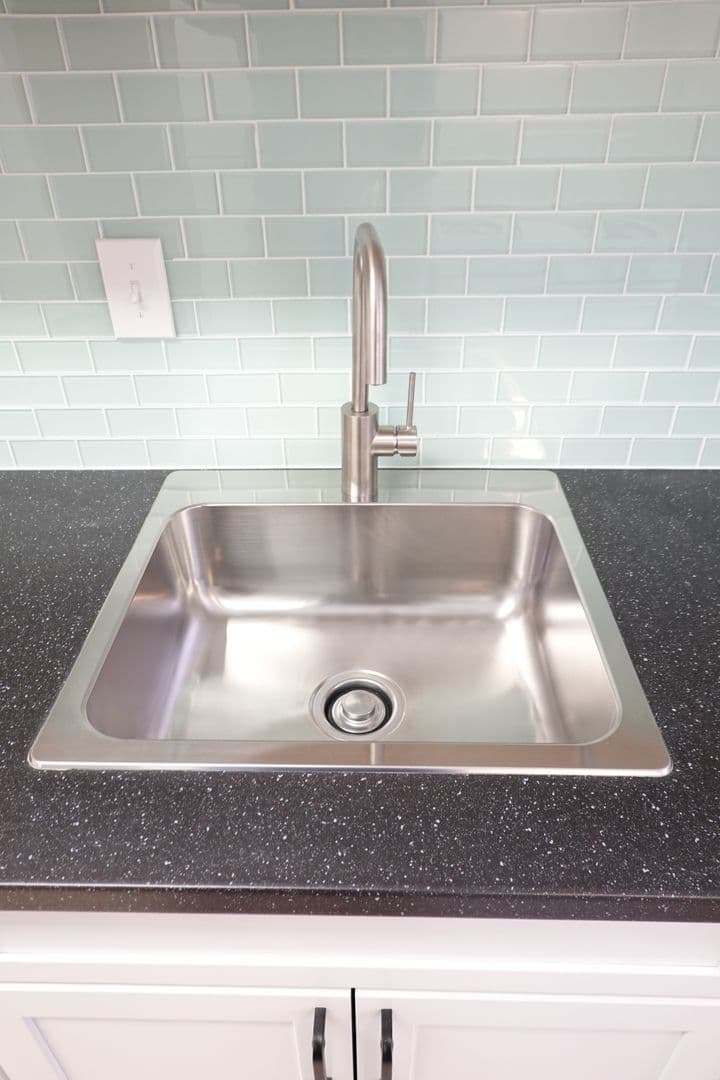 Takoma Park Apartment: 8310 Garland Ave