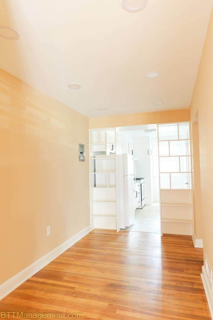 Silver Spring Apartment: 8805 Plymouth St