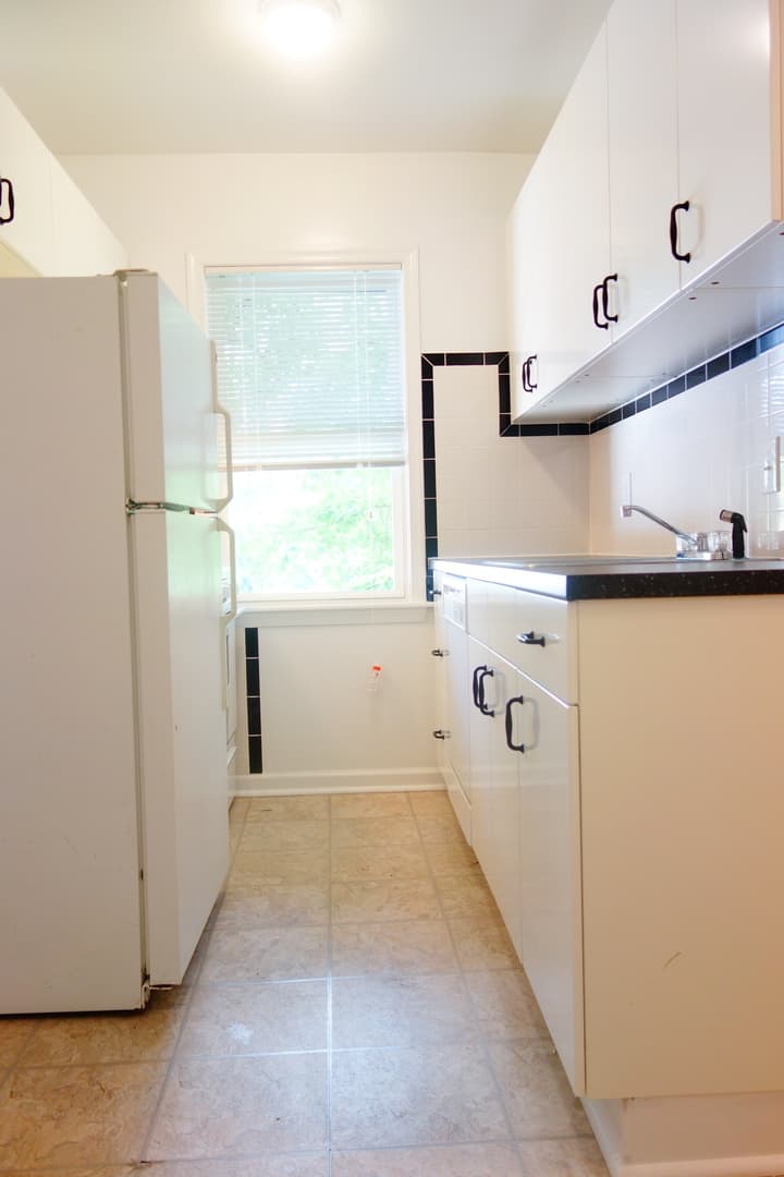 Takoma Park Apartment: 8401 Flower Ave